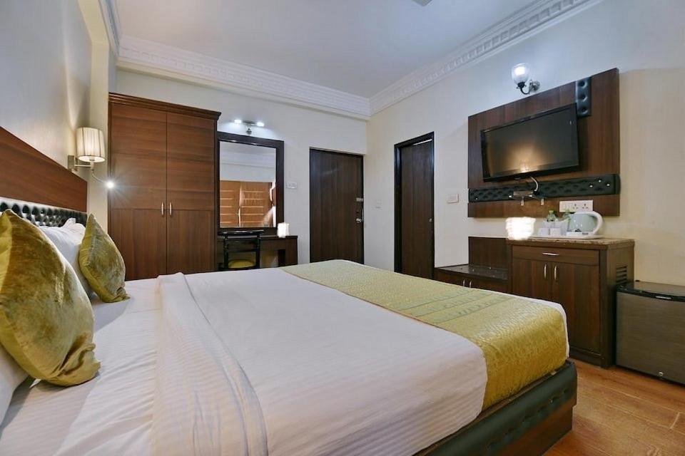 Hotel Empire Regency Jaipur Exteriör bild