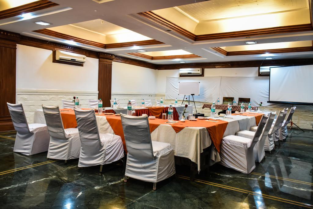 Hotel Empire Regency Jaipur Exteriör bild
