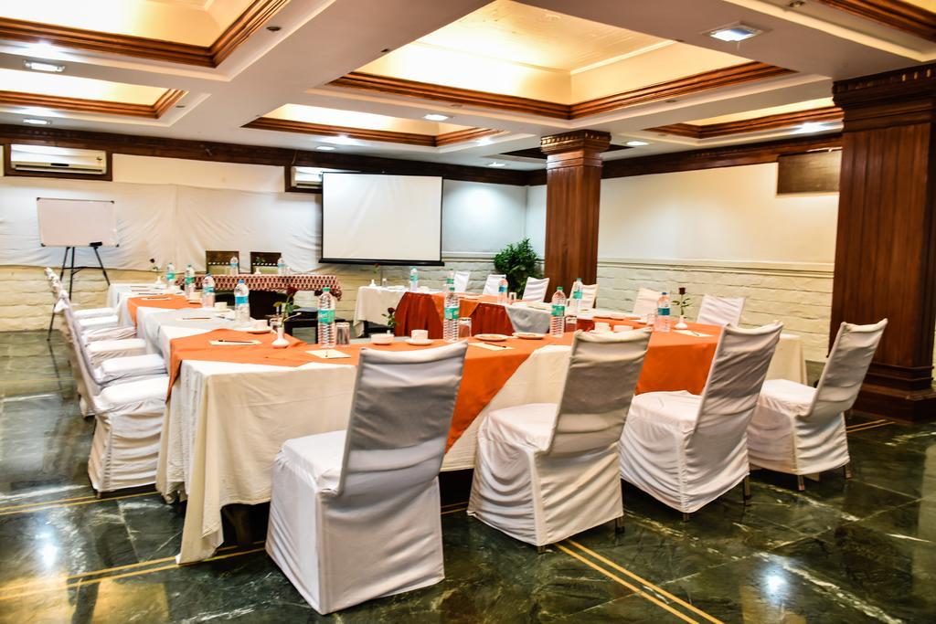 Hotel Empire Regency Jaipur Exteriör bild