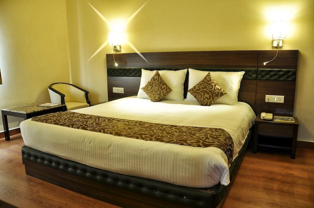 Hotel Empire Regency Jaipur Exteriör bild