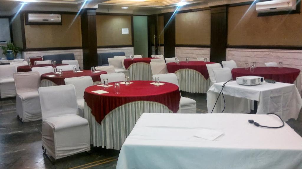 Hotel Empire Regency Jaipur Exteriör bild